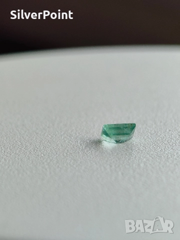 Изумруд с много силен отблясък , снимка 4 - Други - 52835305