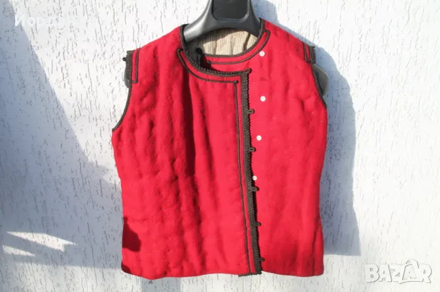 Оригинално елече от народна носия 