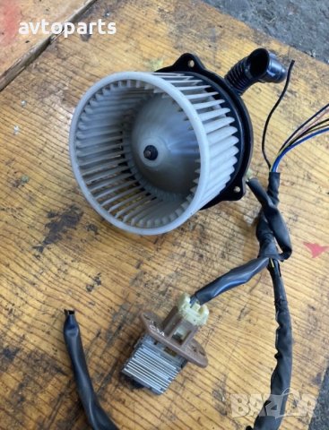 Hyundai santa fe 2007година Мотор и реостат парно в багажник, снимка 2 - Части - 40493240