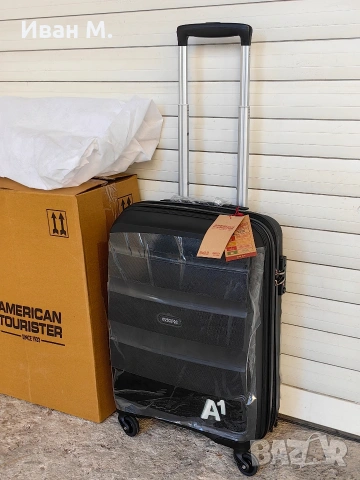 Чисто нов куфар American Tourister 55x40x20 см , снимка 2 - Куфари - 53072185