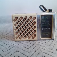 Старо радио,радиоприемник SANYO #5, снимка 1 - Антикварни и старинни предмети - 29460945