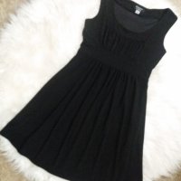 Черна кукленска рокля с вграден колан, снимка 2 - Рокли - 37895764