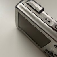 ✅ Olympus 🔝 Tough 8010 , снимка 3 - Фотоапарати - 44465637