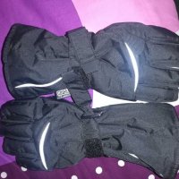 Детски ръкавици , снимка 4 - Шапки, шалове и ръкавици - 31610416