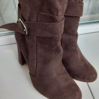 ДАМСКИ БОТУШИ JUSTFAB № 37,5, снимка 1 - Дамски ботуши - 38969742