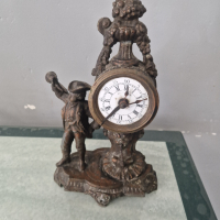 Часовници , снимка 1 - Антикварни и старинни предмети - 44804757