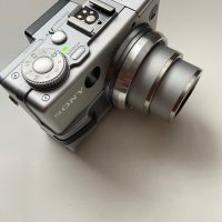 ✅ Sony 🔝 Cyber-Shot DSC-V1 , снимка 1 - Фотоапарати - 44249030