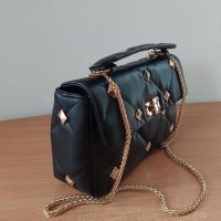 Черна чанта Valentino , снимка 4 - Чанти - 30801247