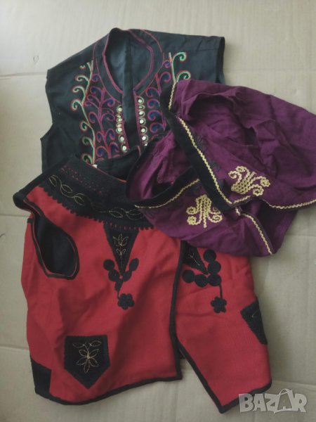 Продавам за носия :престилки,елечета, ризи .., снимка 1