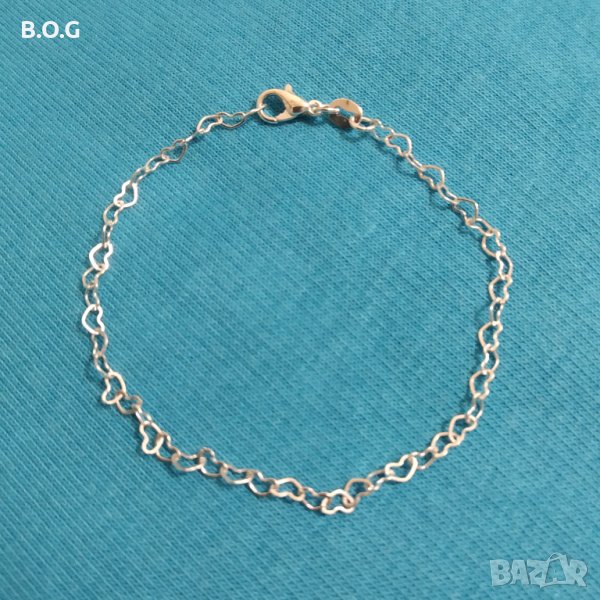 Нова, сребърна гривна от сърчица. В подарчна кутия., снимка 1