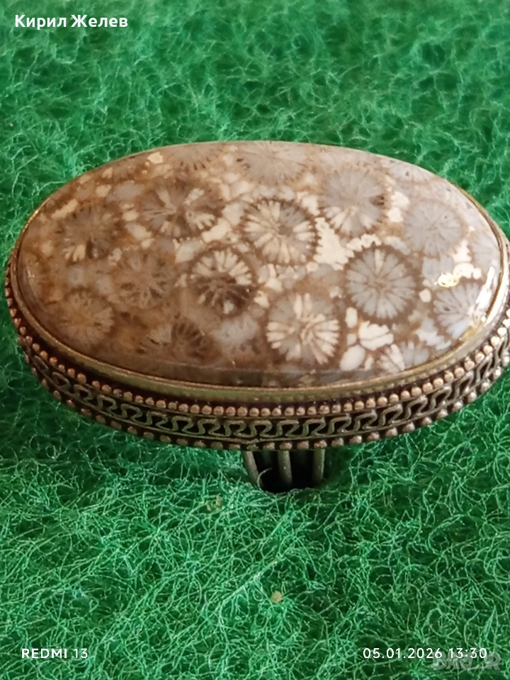 Сребърен пръстен с инкрустиран вкаменен корал филигранна изработка уникален 51824, снимка 1