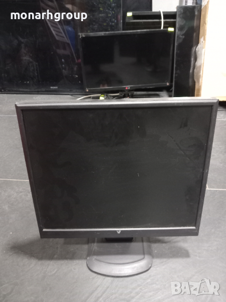 Монитор V7 TFT LCD /НЕ РАБОТИ, снимка 1