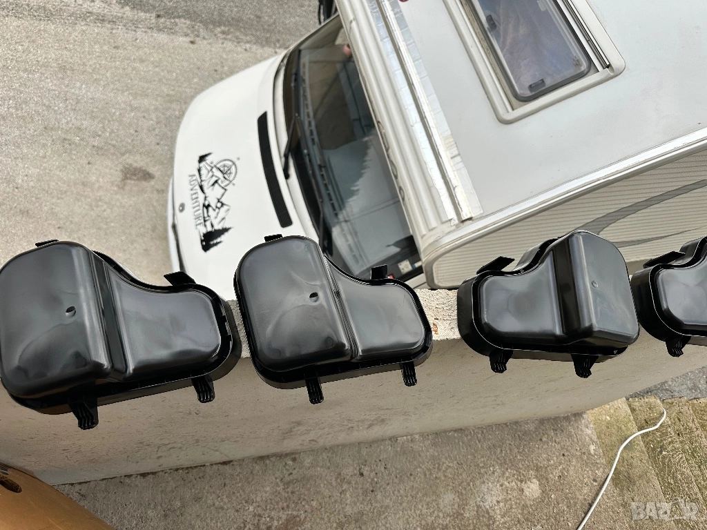 Продавам капаче за фар Sprinter W906, снимка 1