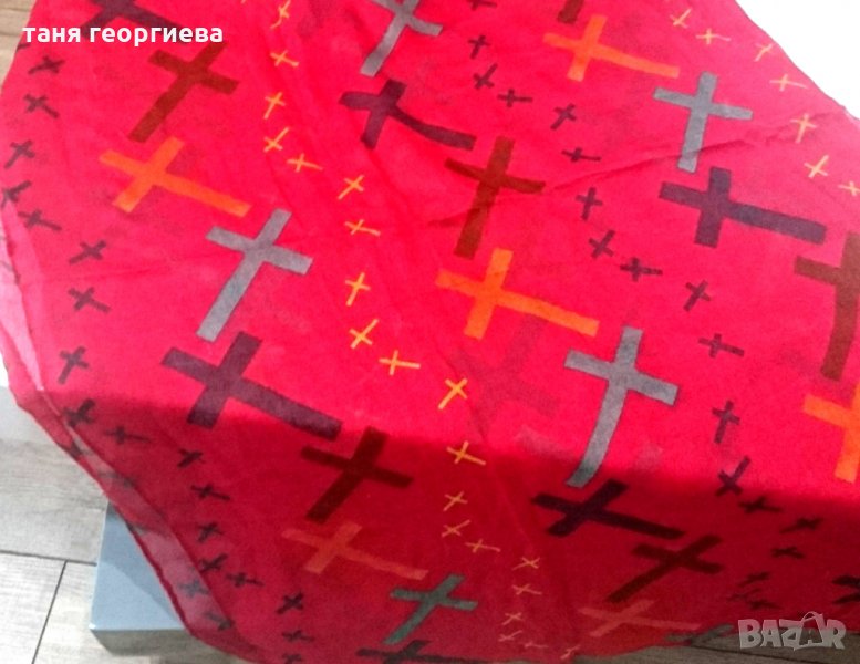 Дамски шал на кръстчета , снимка 1