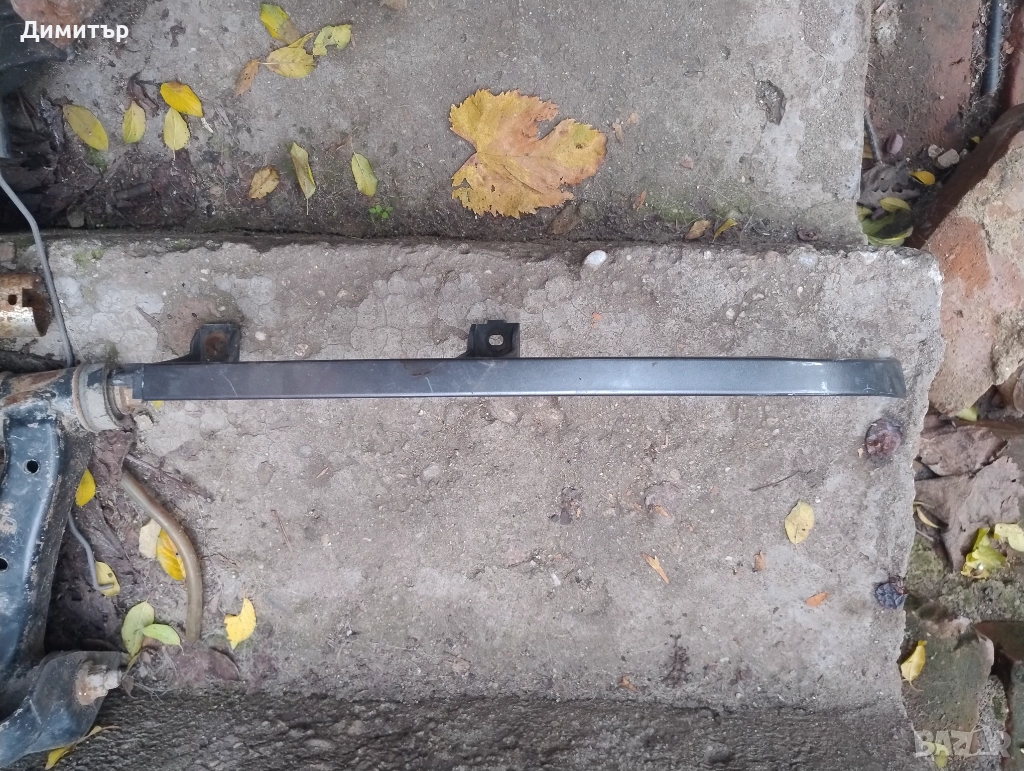 Лайстна Под Фара Дясна За Нисан Примера 1991г / Nissan Primera 1991y, снимка 1