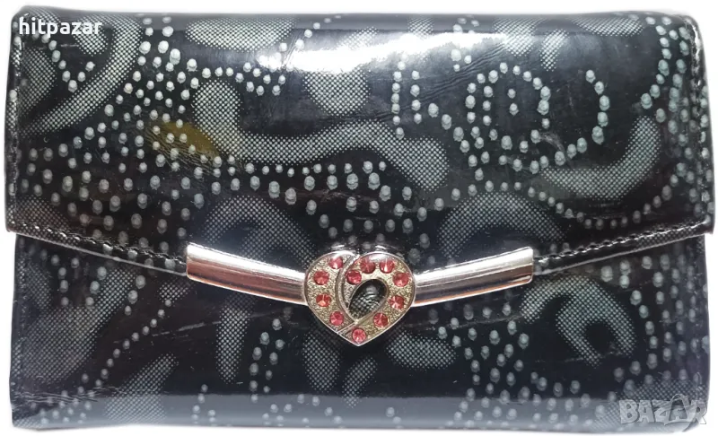 Портмоне с фото принт и закопчаване със сърце, снимка 1