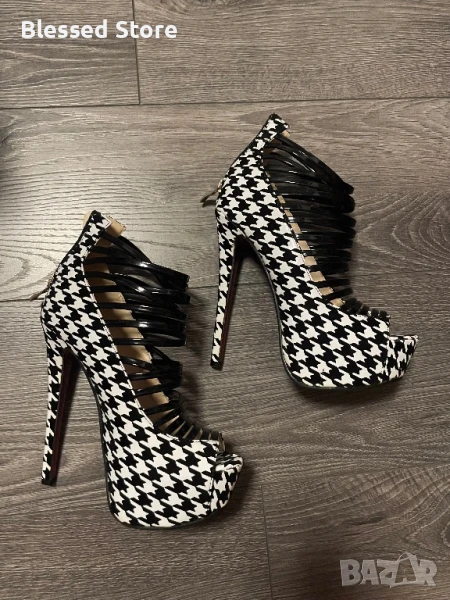 Дамски обувки с ток Christian Louboutin, снимка 1