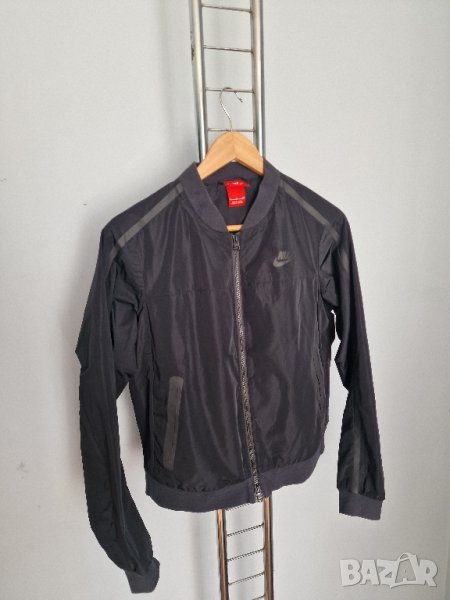 Страхотно дамско тънко  яке NIKE размер S , снимка 1