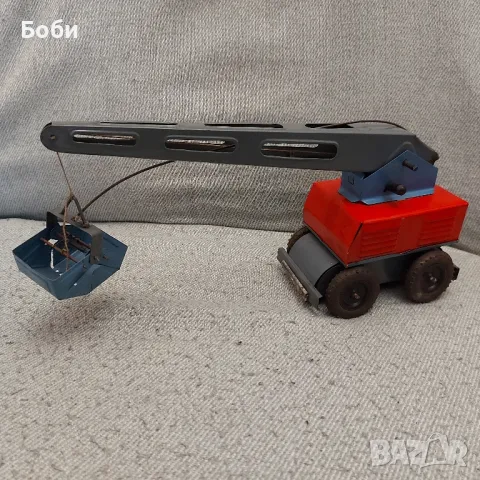 Стара Рядка Българска Ламаринена Играчка Металик Разград  Кран