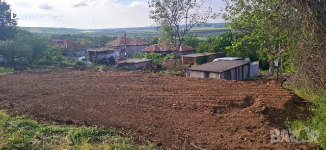 парцел с гараж 810 кв.м, снимка 15 - Парцели - 50960281