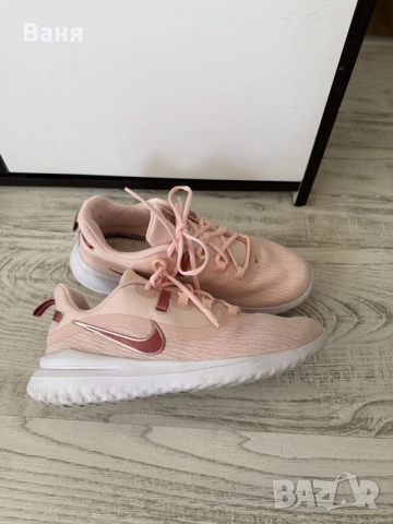 Маратонки nike дамски 