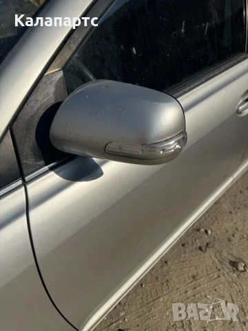 Toyota Avensis Тойота авенсис на части
2.2
177 кс
Само на части, снимка 7 - Части - 55712794