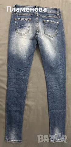Дамски накъсани дънки S/M, снимка 4 - Дънки - 49497900
