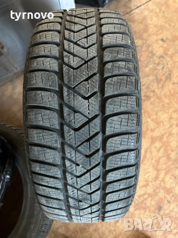 Зимни гуми Пирели 225/40/18 2 бр