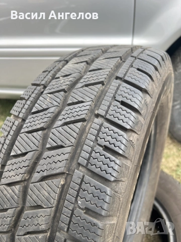 бусови зимни гуми Hankook 225 70 15 C