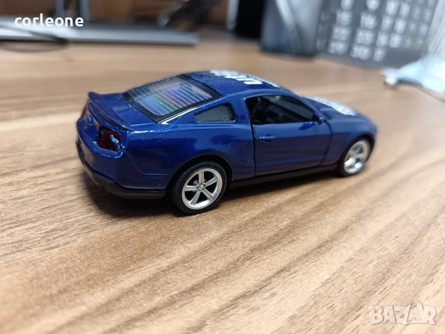 Ford Mustang GT - мащаб 1:43 на MSZ моделът е без липси и опаковка в добро състояние, снимка 3 - Колекции - 53113168