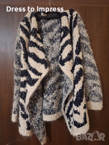 Качествена дамска жилетка М към Л