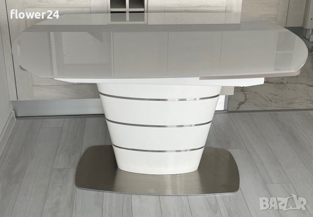 Трапезарна маса, снимка 1