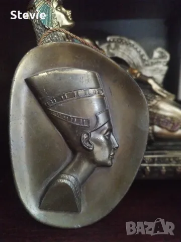 Метална отливка - Нефертити, снимка 2 - Статуетки - 48512300