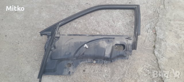 Рамка врата предна лява за Ауди 80 Б4 / Audi 80 B4