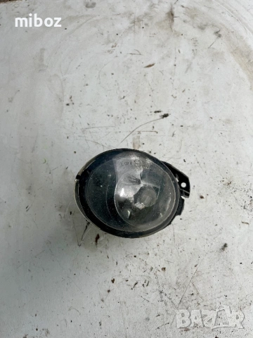 Халоген Фолксваген Пасат VW Passat b6, снимка 2 - Части - 54348983