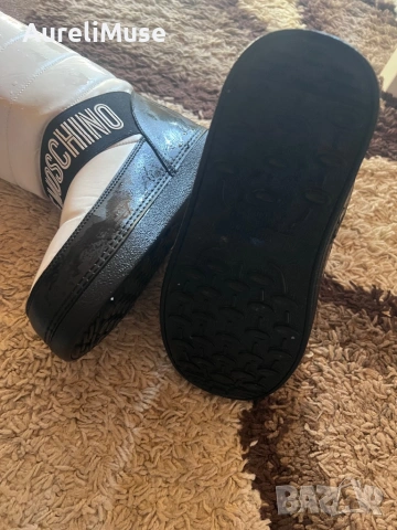 Дамски апрески Moschino , снимка 3 - Дамски апрески - 53881544