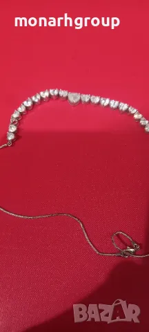 Сребърна верижка/липсва 1 камъче
