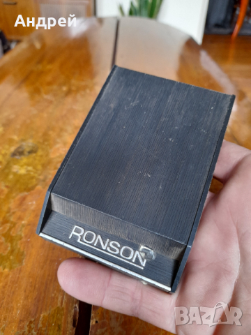 Стара кутия за запалка Ronson #2, снимка 2 - Други ценни предмети - 44749684