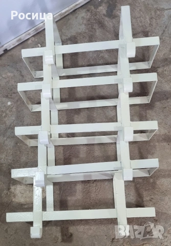 Метална стойка за балконско сандъче 