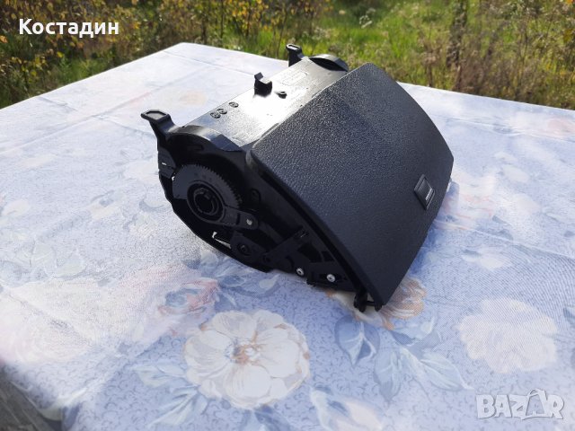 Екран, дисплей,жабка  за Mercedes W204 C класа, снимка 8 - Части - 32138455