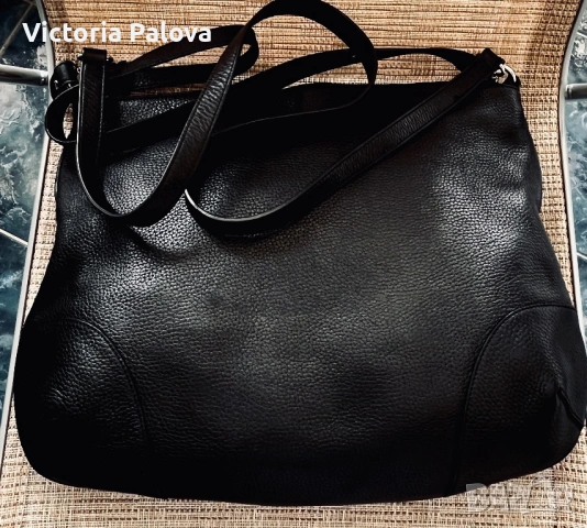 Оригинална кожена чанта Coccinelle - естествена кожа, тип Hobo (Черна), снимка 7 - Чанти - 54009431