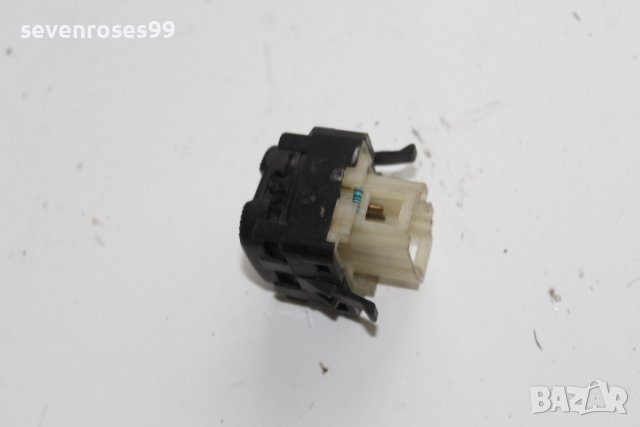 Бутон ел стъкло Фолксваген VW 1H0 959 855 C, снимка 2 - Части - 39519382