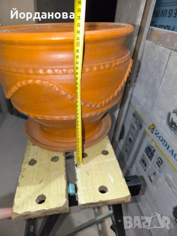 2 керамични саксии 32/36 см с чинии , снимка 2 - Саксии и кашпи - 54196112