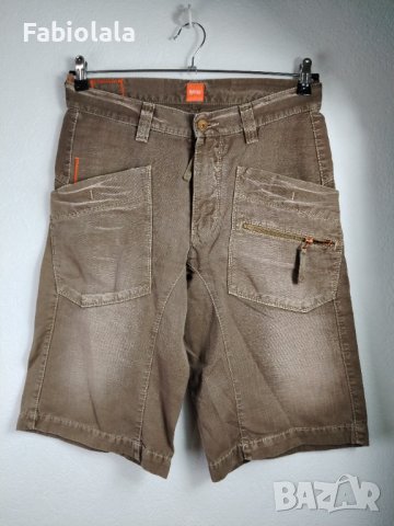 Hugo Boss short W30  