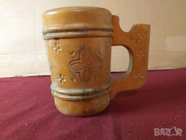 Стара дървена халба за бира