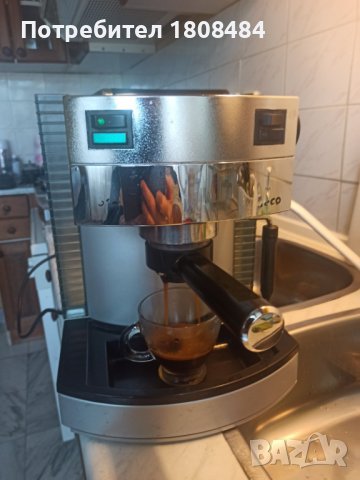 Кафе машина Саеко с ръкохватка с крема диск, работи много добре , снимка 2 - Кафемашини - 38126195