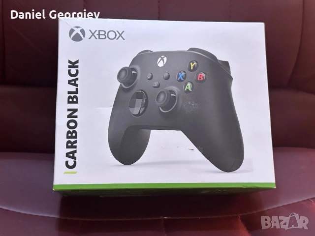 БЕЗЖИЧЕН XBOX CARBON BLACK ДЖОЙСТИК/КОНТРОЛЕР И ДВОЙНА БЕЗЖИЧНА ЗАРЯДНА СТАНЦИЯ С БАТЕРИИ, снимка 5 - Аксесоари - 53177684