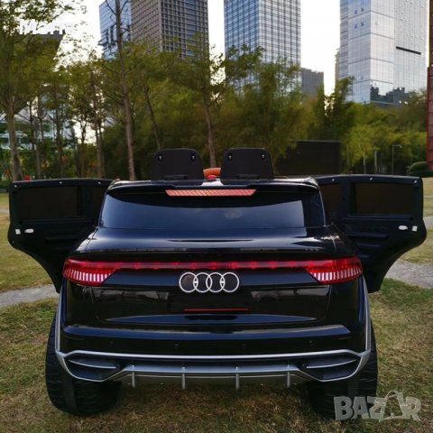 Акумулаторен джип Audi Q8 с меки гуми, снимка 2 - Детски велосипеди, триколки и коли - 38691703