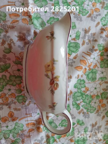 порцеланови чинии и сосиера, снимка 10 - Прибори за хранене, готвене и сервиране - 48964849