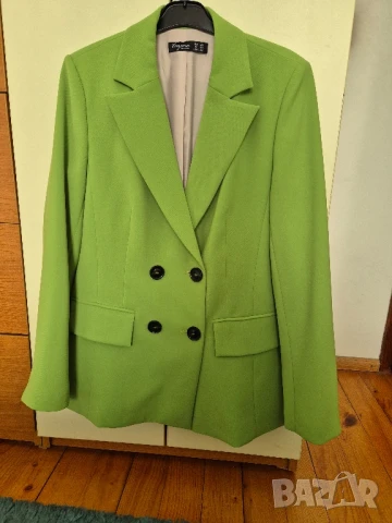 зелено елегантно сако